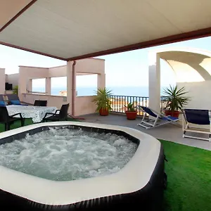  Appartamento Attico Con 200 Mq Di Terrazza Solo Per Voi!
